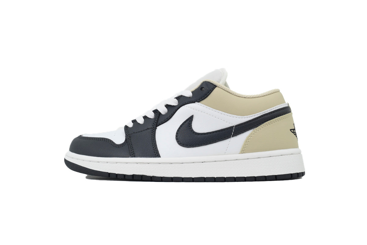 Air Jordan 1 Low GS 'Summit White Off Noir' sneaker product image 1 | Foot Spikes