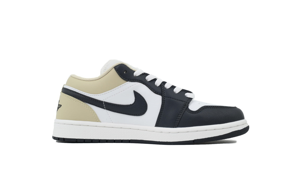 Air Jordan 1 Low GS 'Summit White Off Noir' sneaker product image 4 | Foot Spikes