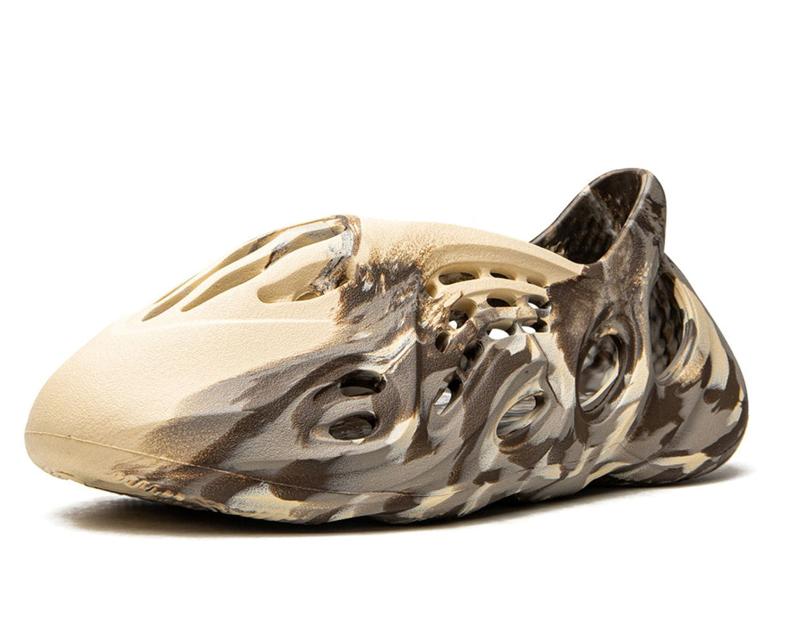 YEEZY FOAM RUNNER"MX Cream Clay" sneaker product image 3 | Foot Spikes