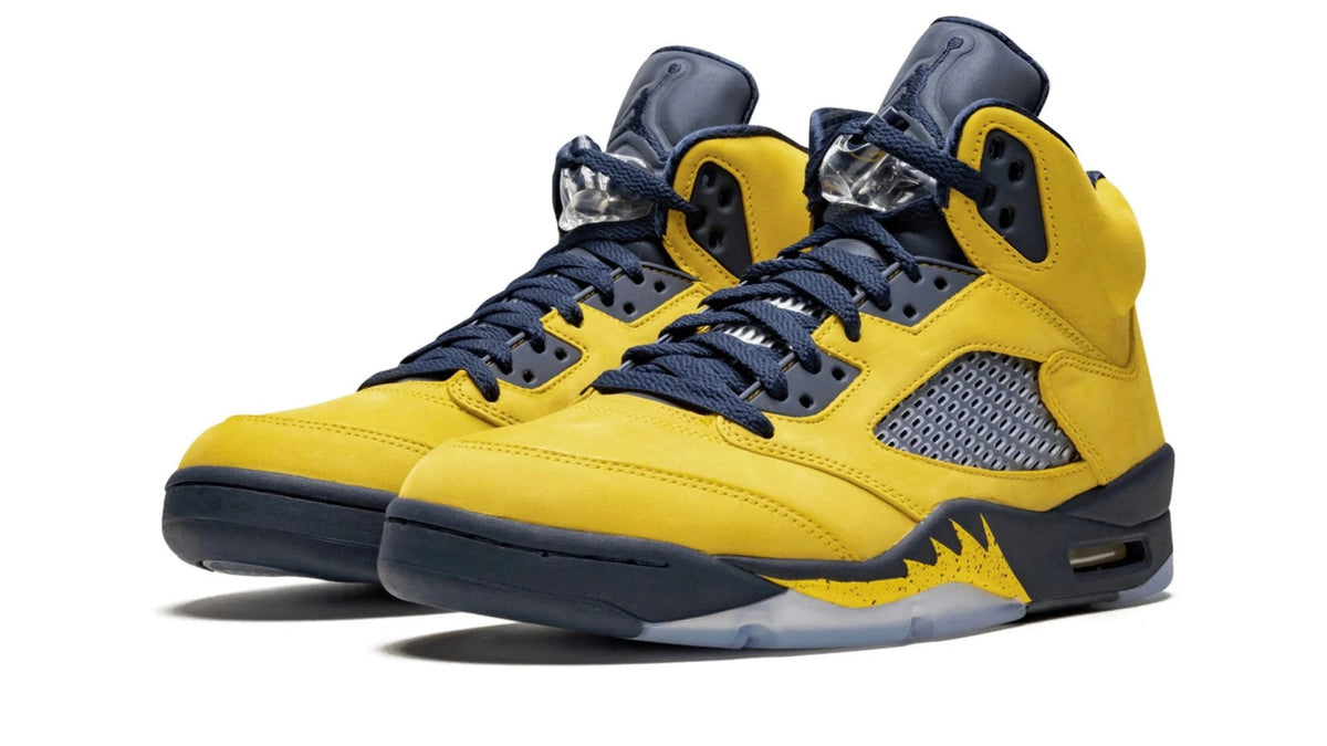 Air Jordan 5 Retro SE "Michigan" sneaker product image 2 | Foot Spikes