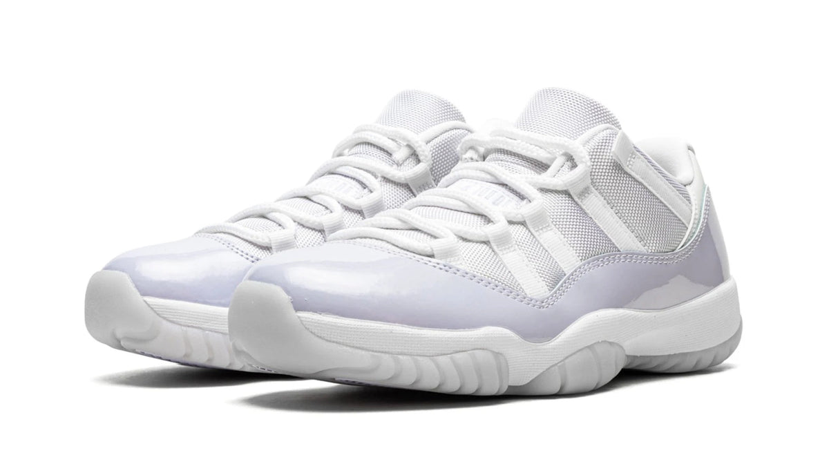 AIR JORDAN 11 LO WMNS "Pure Violet" sneaker product image 2 | Foot Spikes