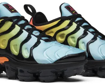 Wmns Air VaporMax Plus 'Tropical Sunset' sneaker product image 4 | Foot Spikes