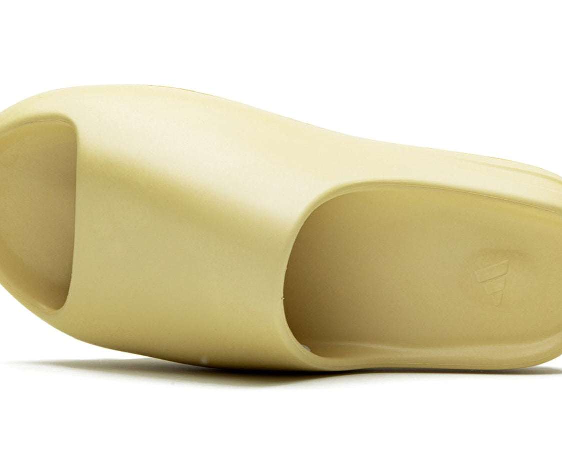 YEEZY SLIDE "Desert Sand" sneaker product image 3 | Foot Spikes