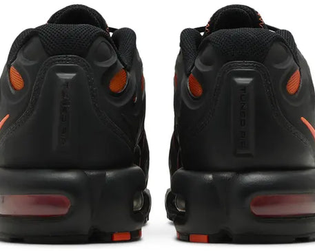 Air Max Plus Drift 'Black Dragon Red' sneaker product image 3 | Foot Spikes