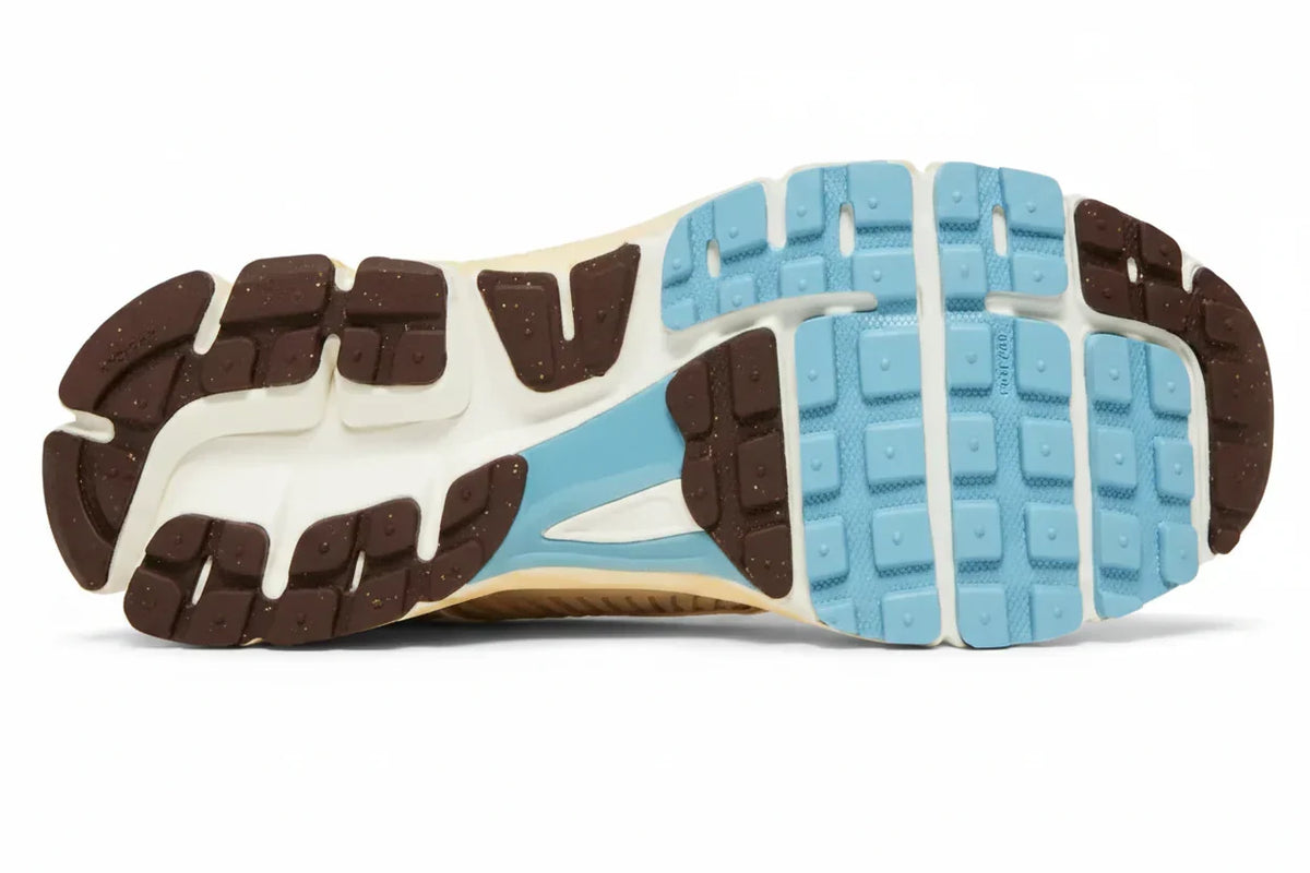 Wmns Air Zoom Vomero 5 'Oatmeal' sneaker product image 2 | Foot Spikes