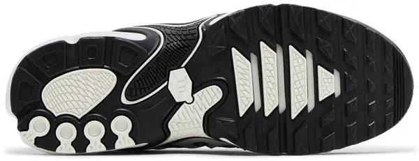 Wmns Air Max Plus Drift 'Panda' sneaker product image 2 | Foot Spikes