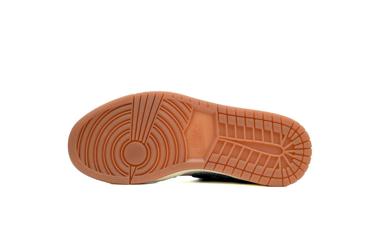 Air Jordan 1 Low SE GS 'Sashiko' sneaker product image 2 | Foot Spikes
