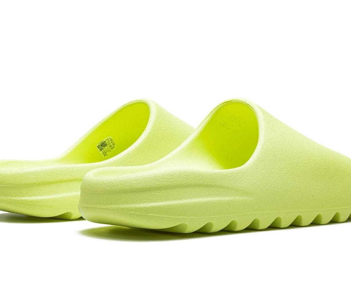 YEEZY SLIDE "Glow Green 2022" sneaker product image 4 | Foot Spikes