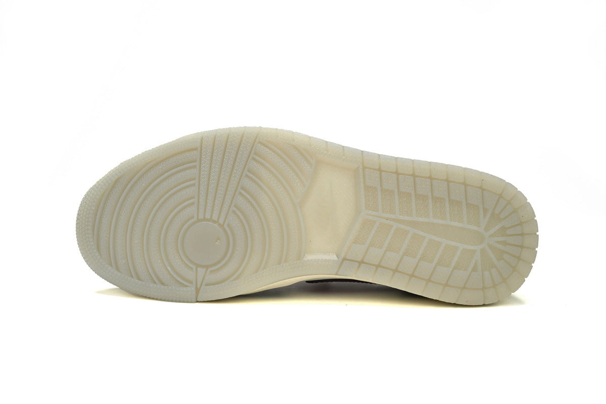 Air Jordan 1 Retro Low OG 'Year of the Dragon' sneaker product image 2 | Foot Spikes