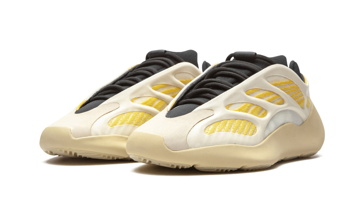 YEEZY 700 V3 "Safflower" sneaker product image 2 | Foot Spikes