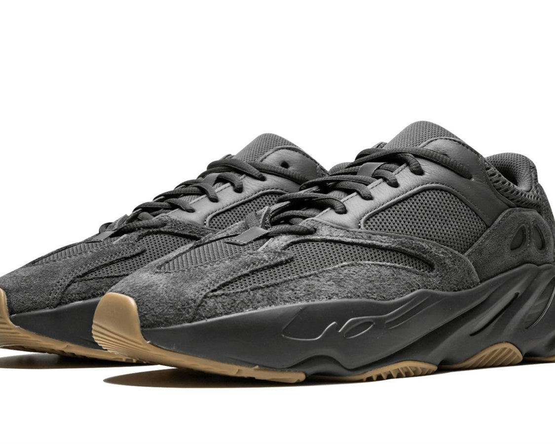 YEEZY BOOST 700 "Utility Black" sneaker product image 2 | Foot Spikes