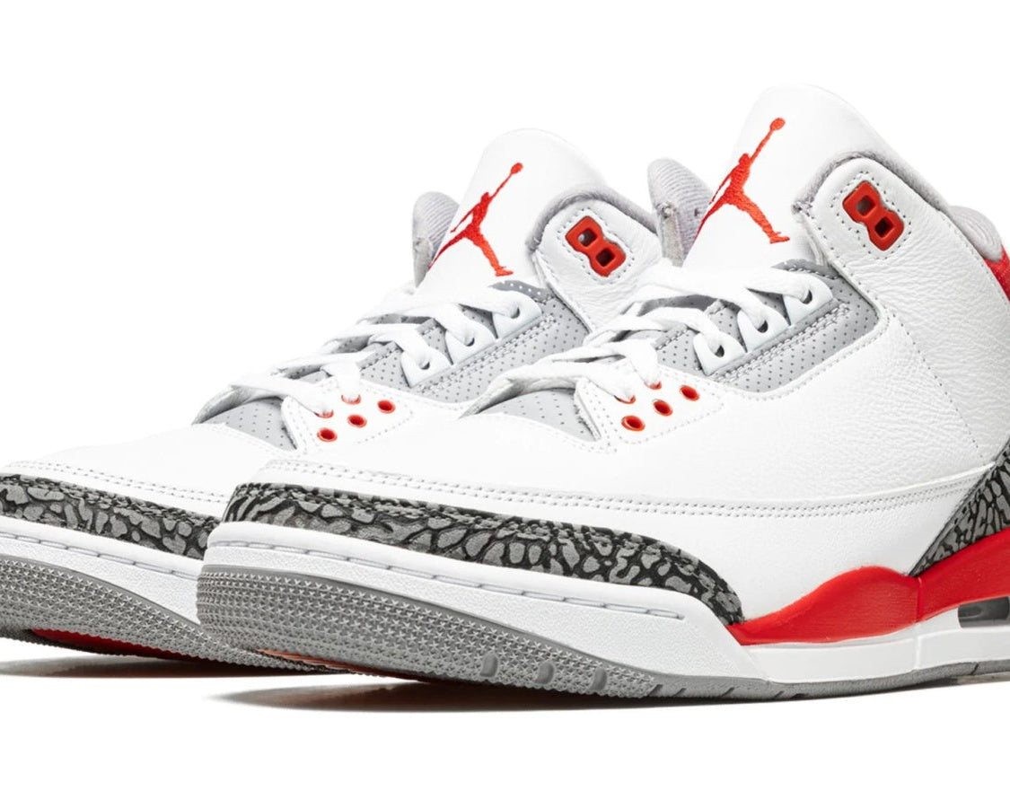 Air Jordan 3 Retro "Fire Red 2022" sneaker product image 2 | Foot Spikes