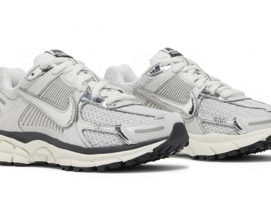 Wmns Air Zoom Vomero 5 'Photon Dust Metallic Silver' sneaker product image 4 | Foot Spikes