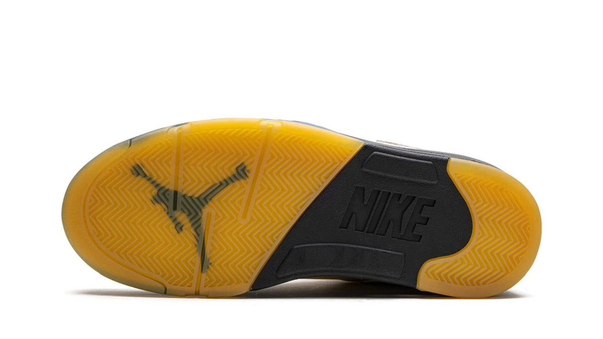AIR JORDAN 5 WMNS "A Ma Maniere - Diffused Blue" sneaker product image 4 | Foot Spikes