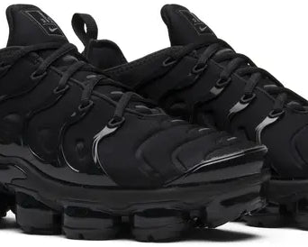 Air Vapormax Plus Triple Black sneaker product image 4 | Foot Spikes