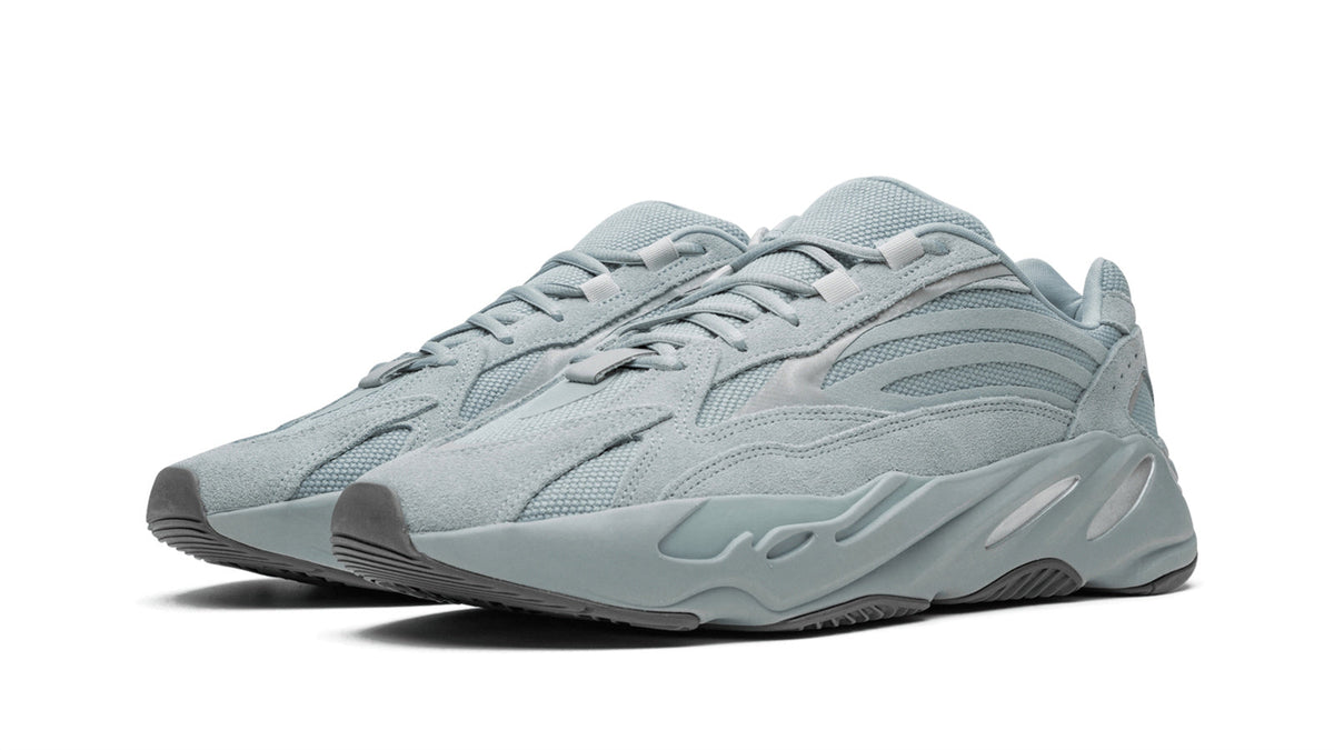 YEEZY BOOST 700 V2 "Hospital Blue" sneaker product image 2 | Foot Spikes