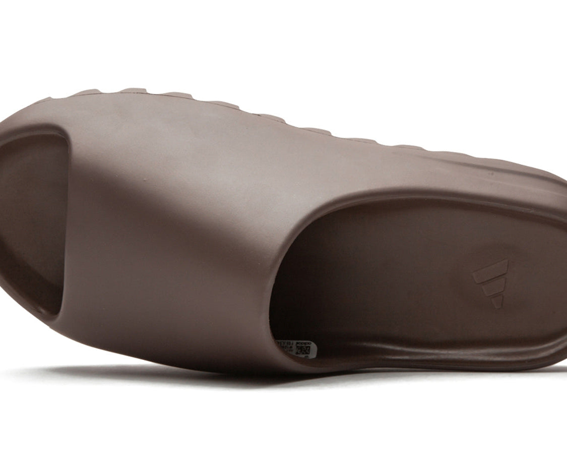 YEEZY SLIDE "Soot 2021" sneaker product image 4 | Foot Spikes