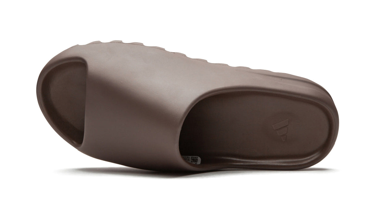 YEEZY SLIDE "Soot 2021" sneaker product image 4 | Foot Spikes
