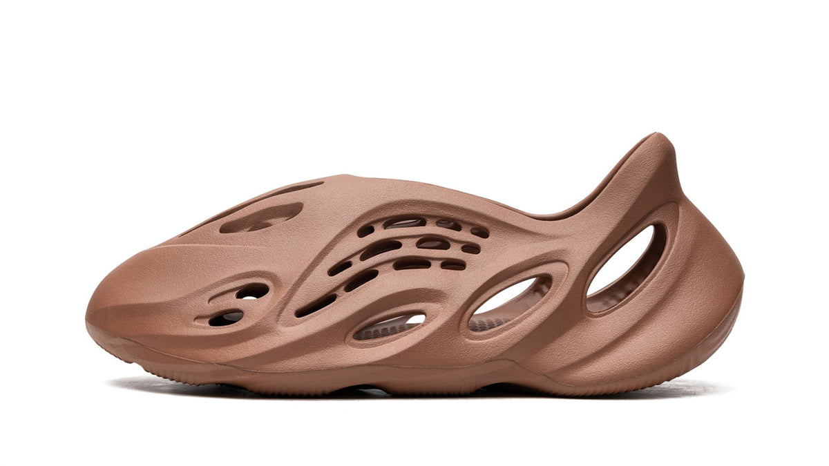 YEEZY FOAM RUNNER "Flax" sneaker product image 1 | Foot Spikes