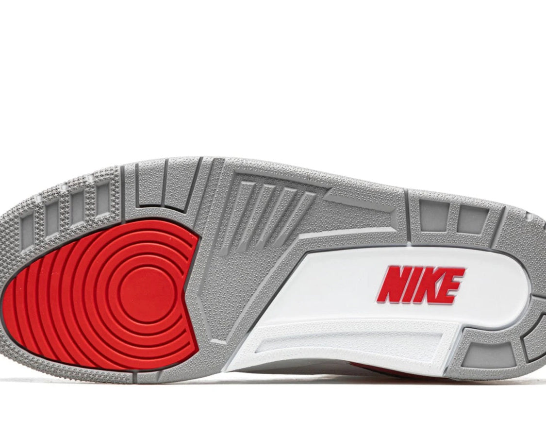 Air Jordan 3 Retro "Fire Red 2022" sneaker product image 5 | Foot Spikes