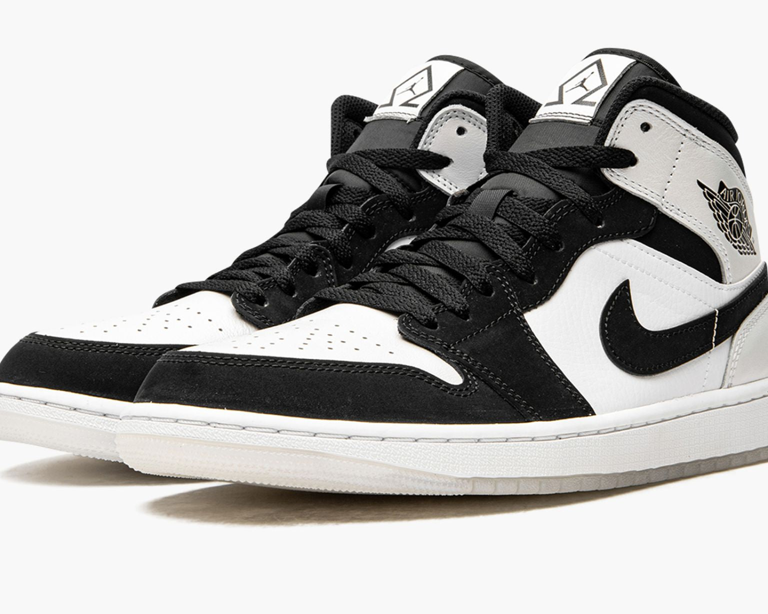 Air Jordan 1 Mid SE 'Diamond' sneaker product image 4 | Foot Spikes