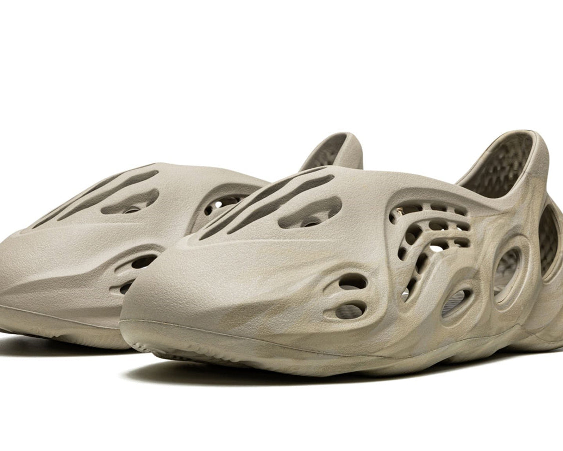 YEEZY FOAM RUNNER "Stone Sage" sneaker product image 2 | Foot Spikes