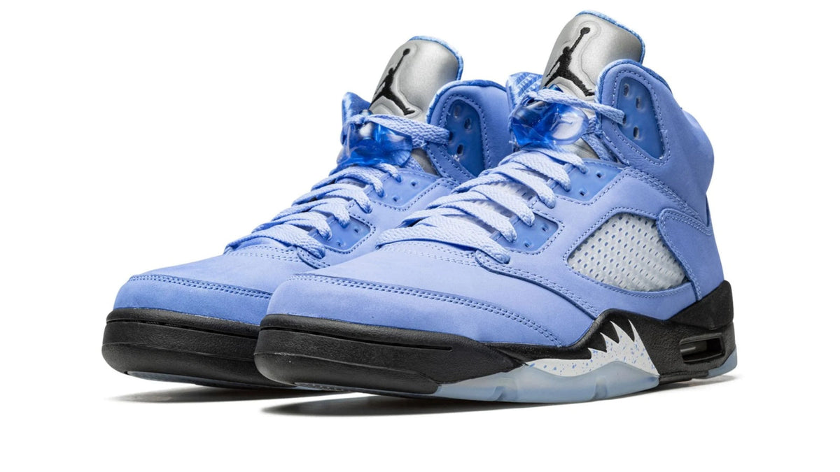 Air Jordan 5 Retro SE "UNC" sneaker product image 2 | Foot Spikes