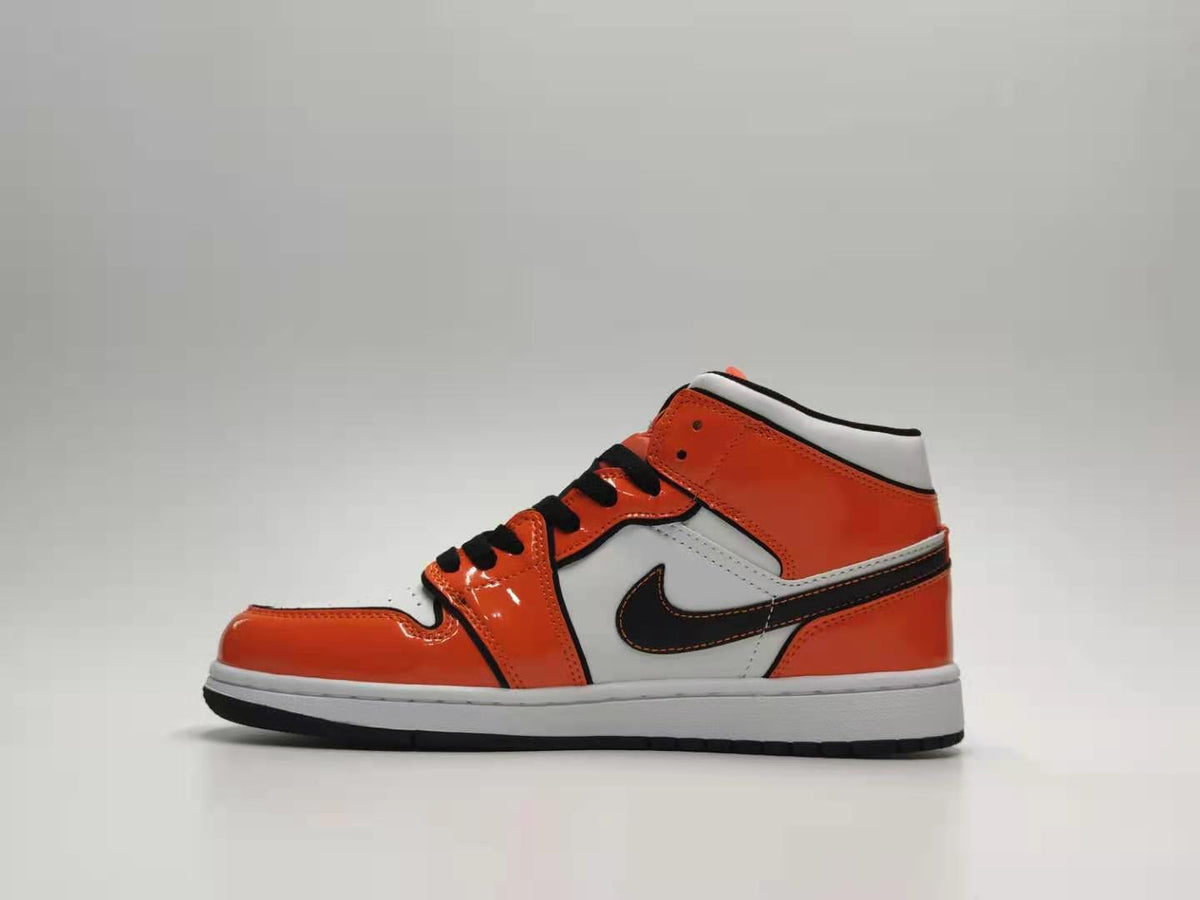 Air Jordan 1 Mid SE 'Turf Orange' sneaker product image 1 | Foot Spikes