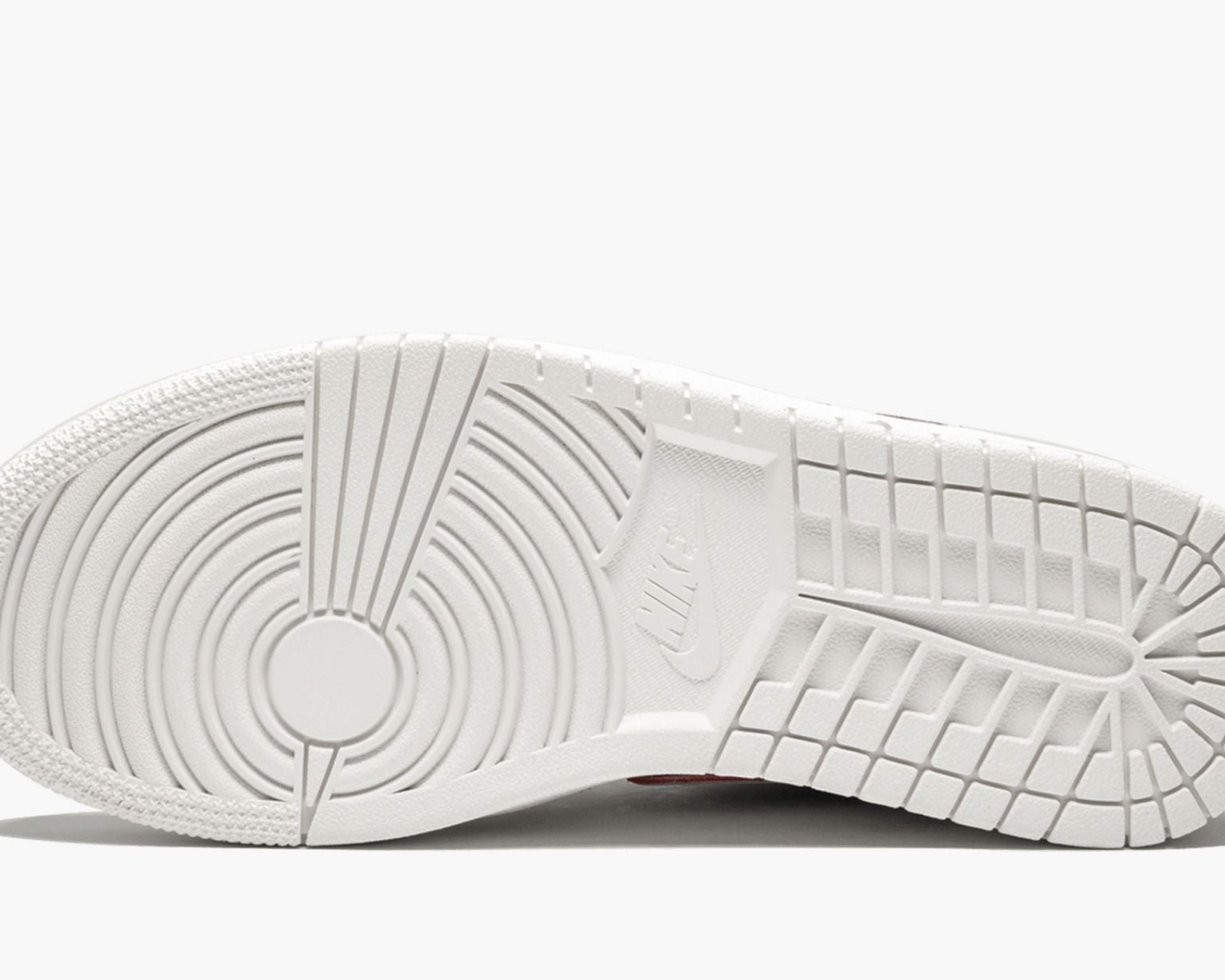 Air Jordan 1 Retro High OG 'Phantom' sneaker product image 2 | Foot Spikes