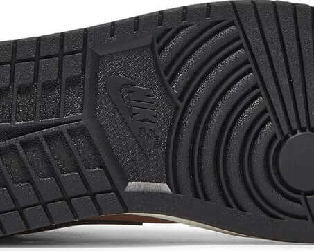 Air Jordan 1 Mid SE 'Dark Chocolate' sneaker product image 1 | Foot Spikes