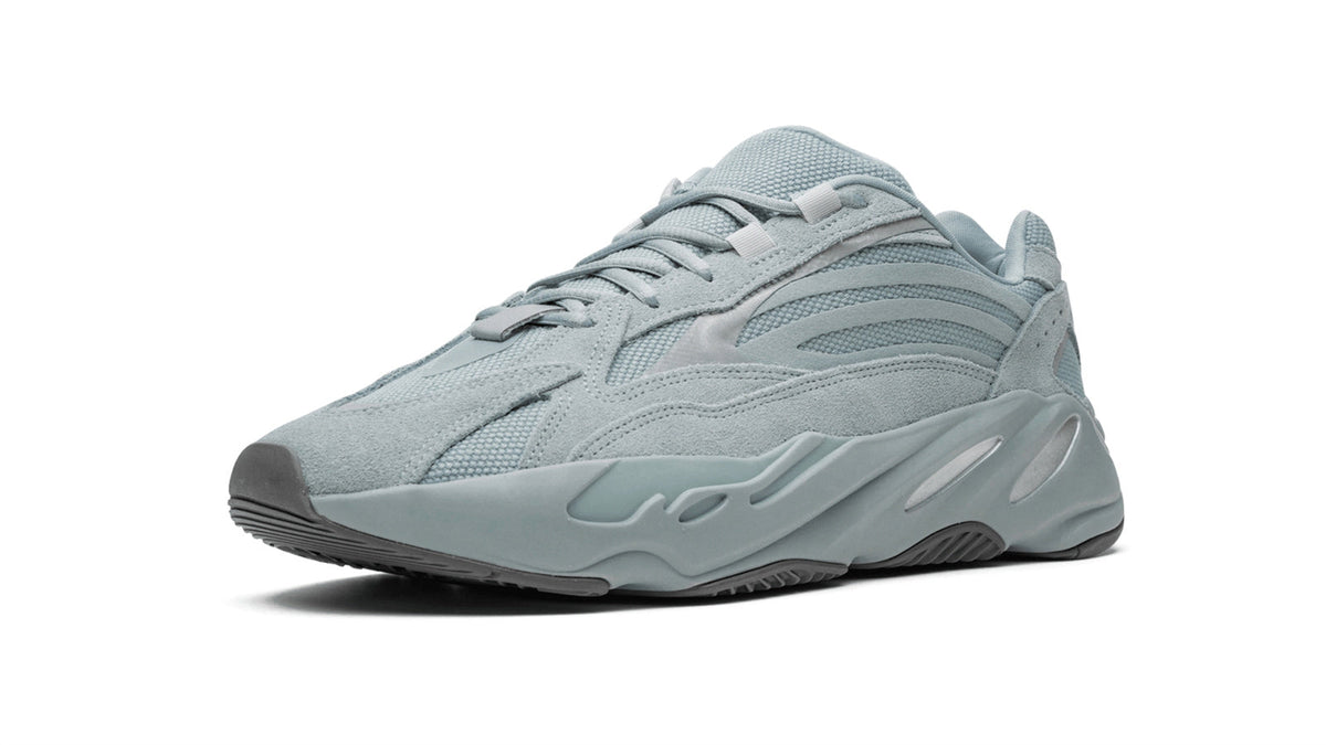 YEEZY BOOST 700 V2 "Hospital Blue" sneaker product image 3 | Foot Spikes