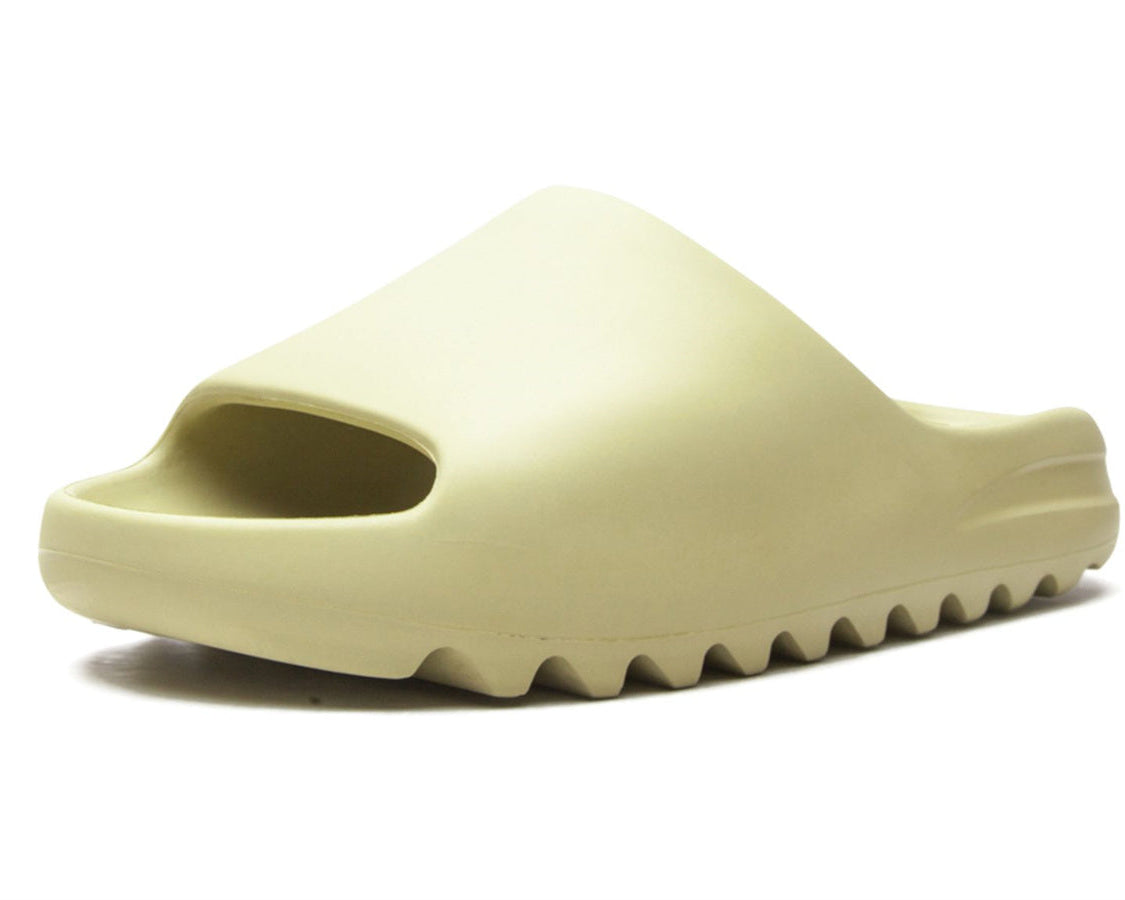 YEEZY SLIDE "Resin 2021" sneaker product image 3 | Foot Spikes
