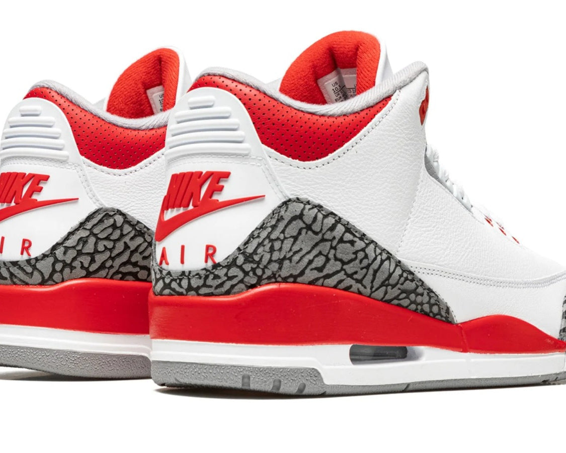 Air Jordan 3 Retro "Fire Red 2022" sneaker product image 4 | Foot Spikes