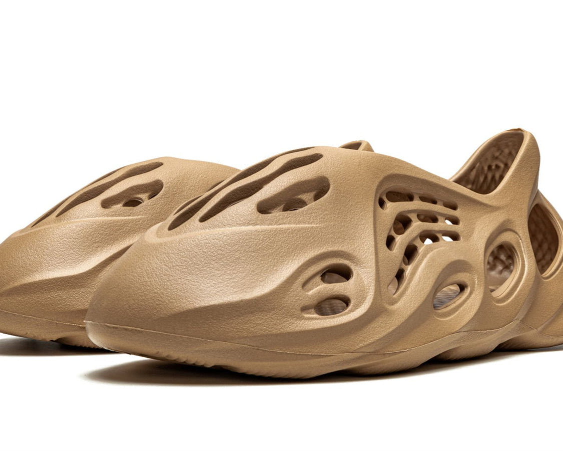 YEEZY FOAM RUNNER "Ochre" sneaker product image 2 | Foot Spikes