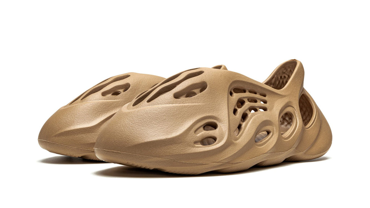 YEEZY FOAM RUNNER "Ochre" sneaker product image 2 | Foot Spikes