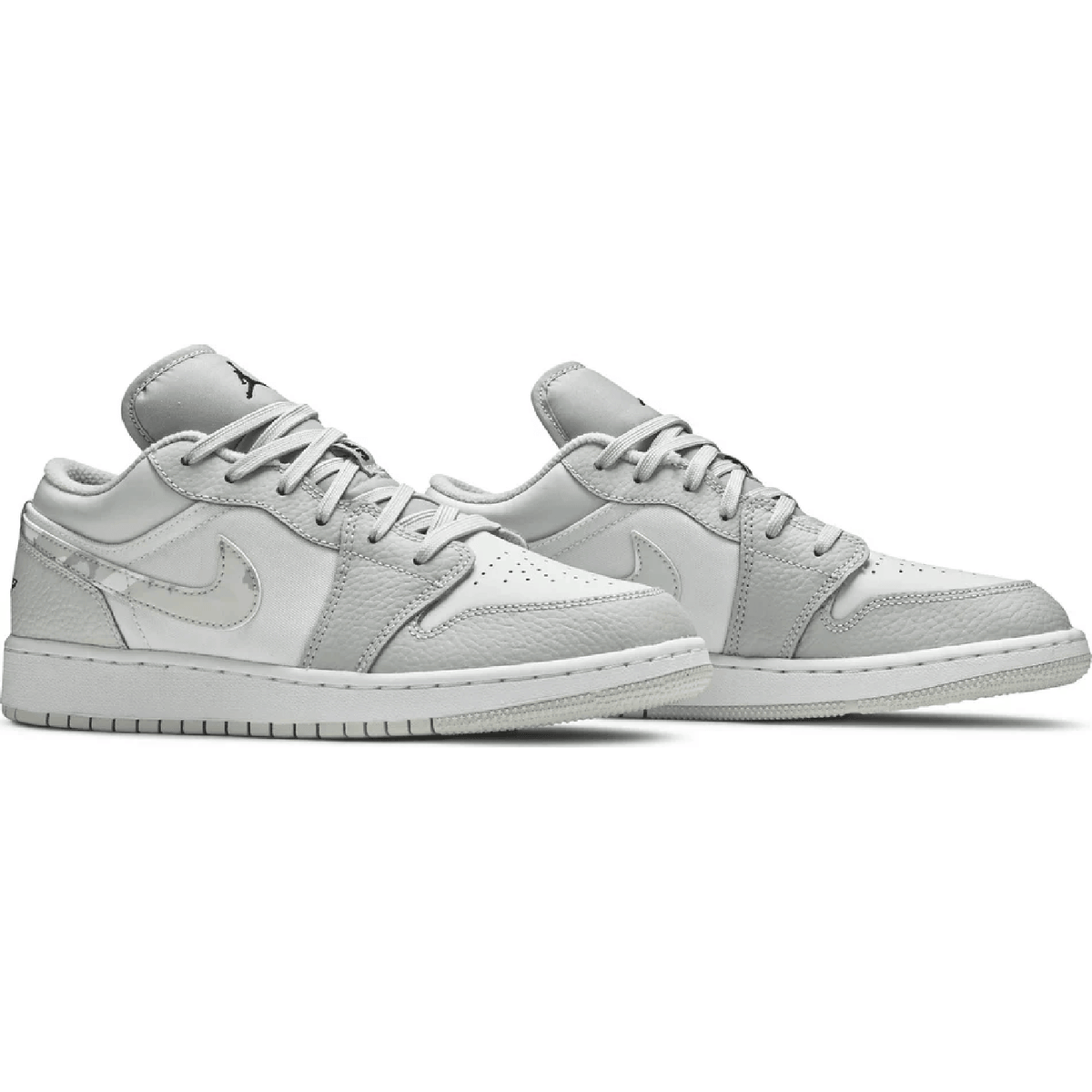 Air Jordan 1 Low SE GS 'White Camo' sneaker product image 2 | Foot Spikes