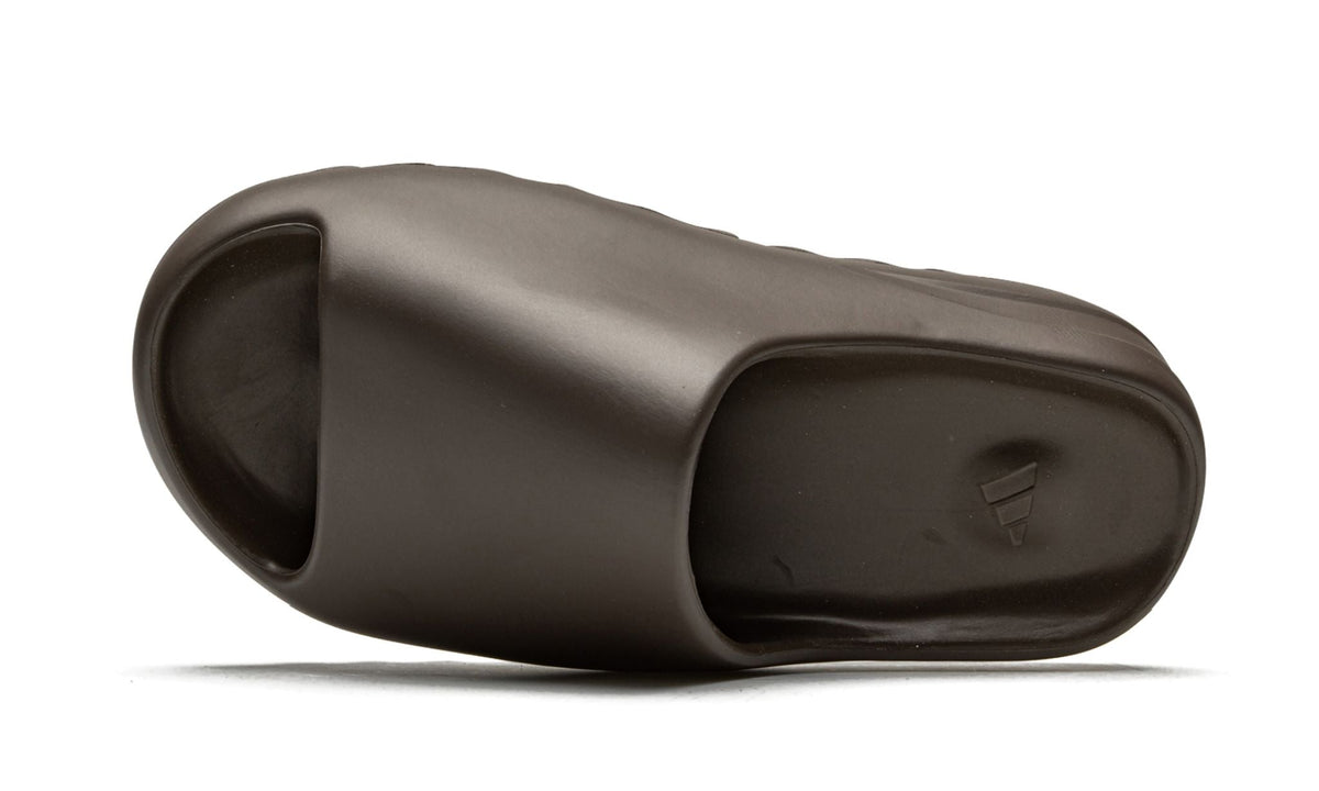 YEEZY SLIDE "Soot 2021" sneaker product image 2 | Foot Spikes