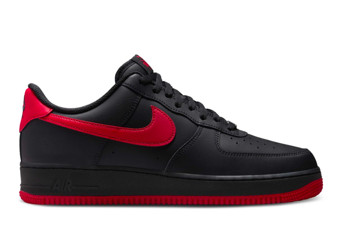 Nike Air Force 1 '07 Low Bred sneaker product image 2 | Foot Spikes