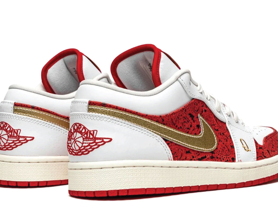 Air Jordan 1 Low SE Spades sneaker product image 3 | Foot Spikes