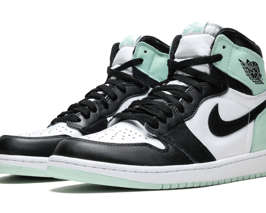 Air Jordan 1 Retro High Igloo Wmns sneaker product image 2 | Foot Spikes