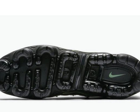 Air VaporMax Plus Black Volt sneaker product image 4 | Foot Spikes