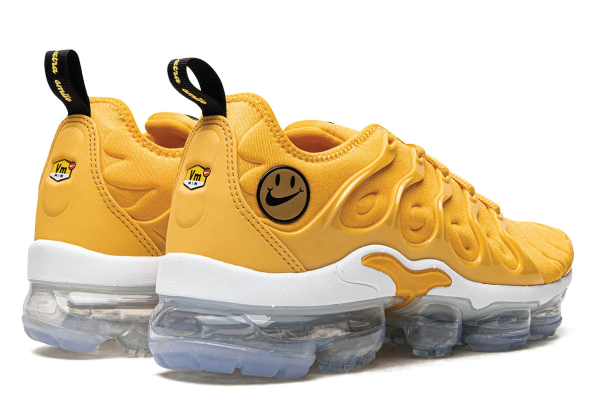 Air VaporMax Plus Go The Extra Smile sneaker product image 3 | Foot Spikes