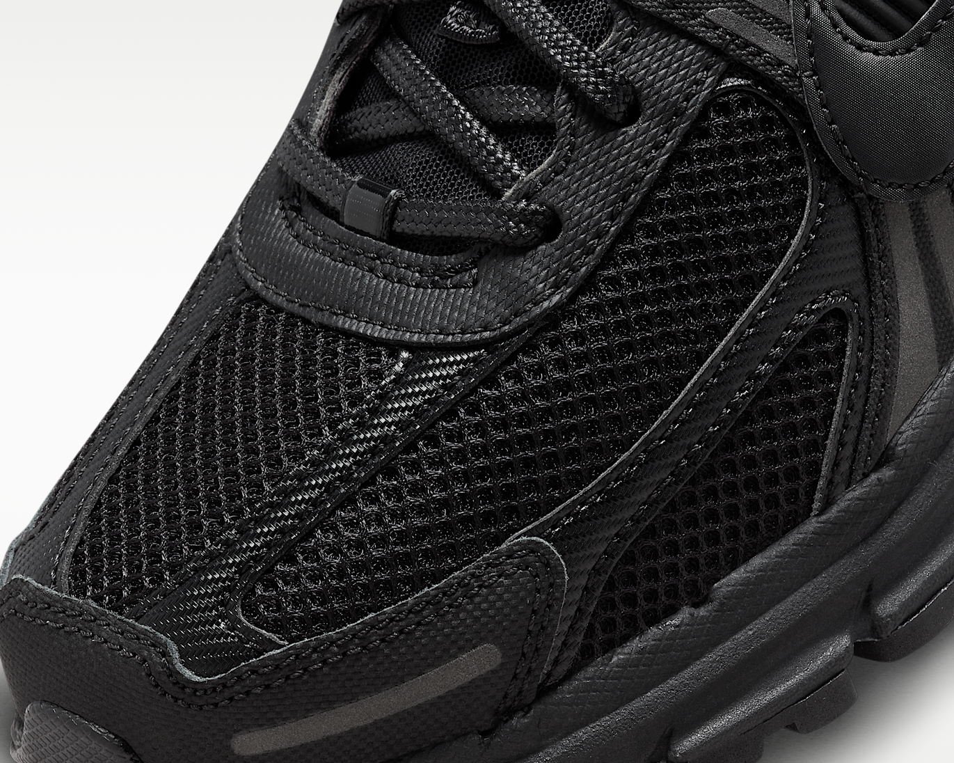 Zoom Vomero 5 Triple Black/Iron Grey/Chrome sneaker product image 7 | Foot Spikes