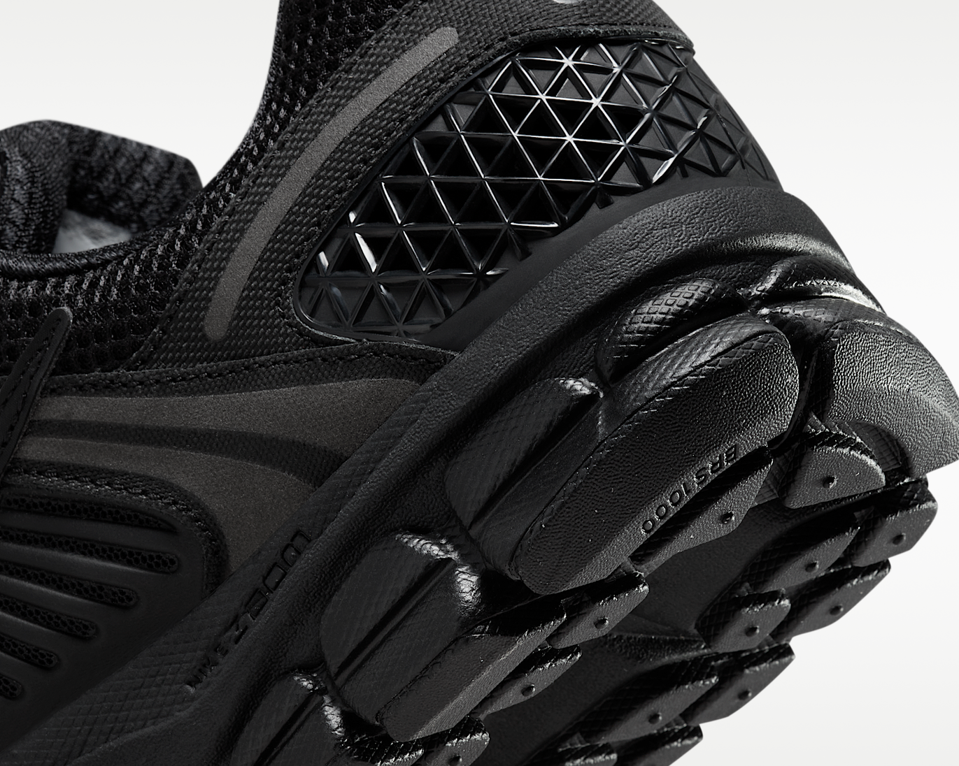 Zoom Vomero 5 Triple Black/Iron Grey/Chrome sneaker product image 8 | Foot Spikes