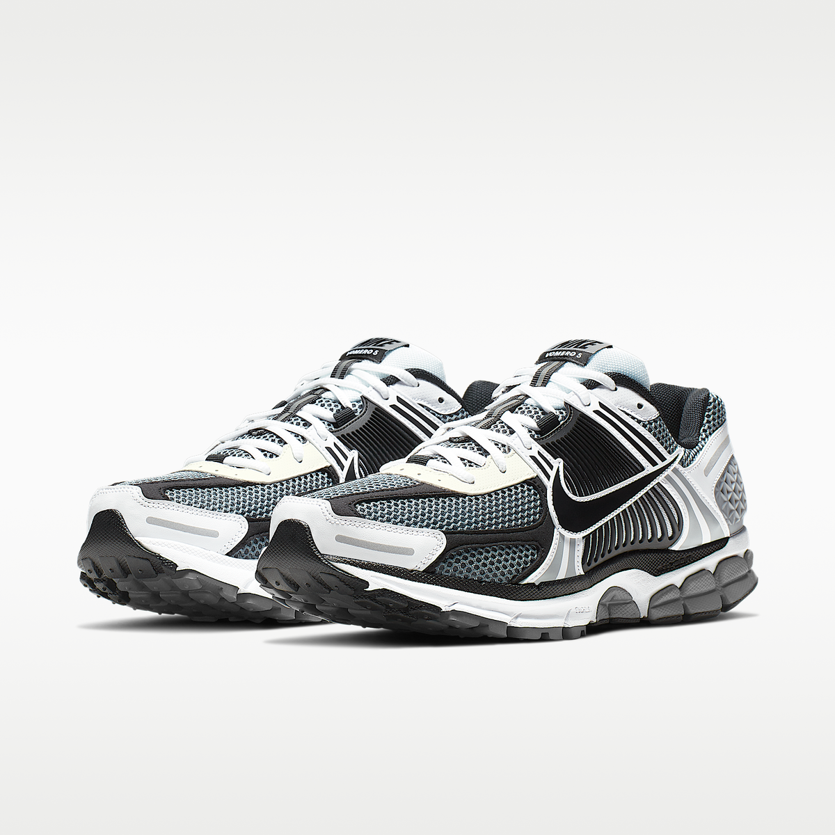 Zoom Vomero 5 SE SP Dark Grey Black White sneaker product image 5 | Foot Spikes