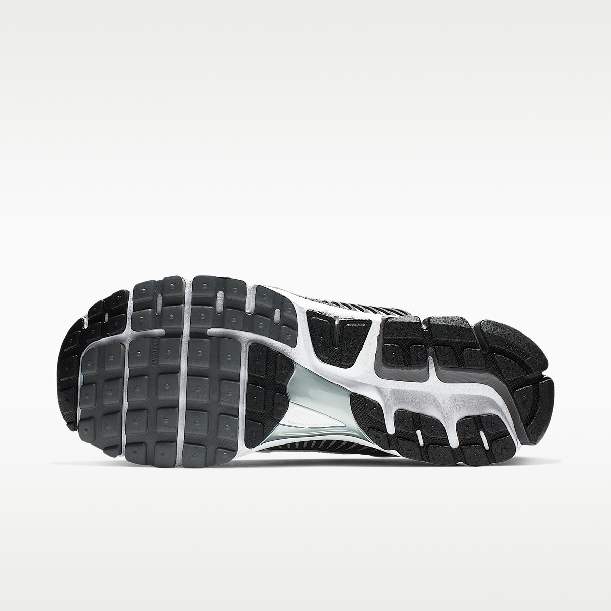 Zoom Vomero 5 SE SP Dark Grey Black White sneaker product image 2 | Foot Spikes