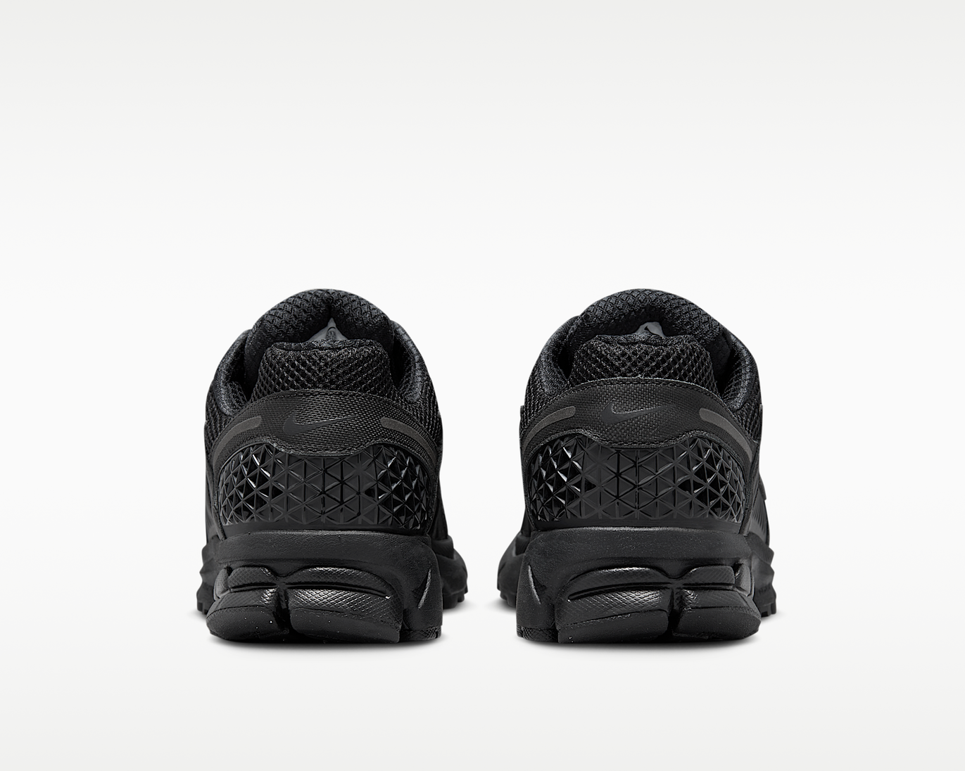 Zoom Vomero 5 Triple Black/Iron Grey/Chrome sneaker product image 6 | Foot Spikes
