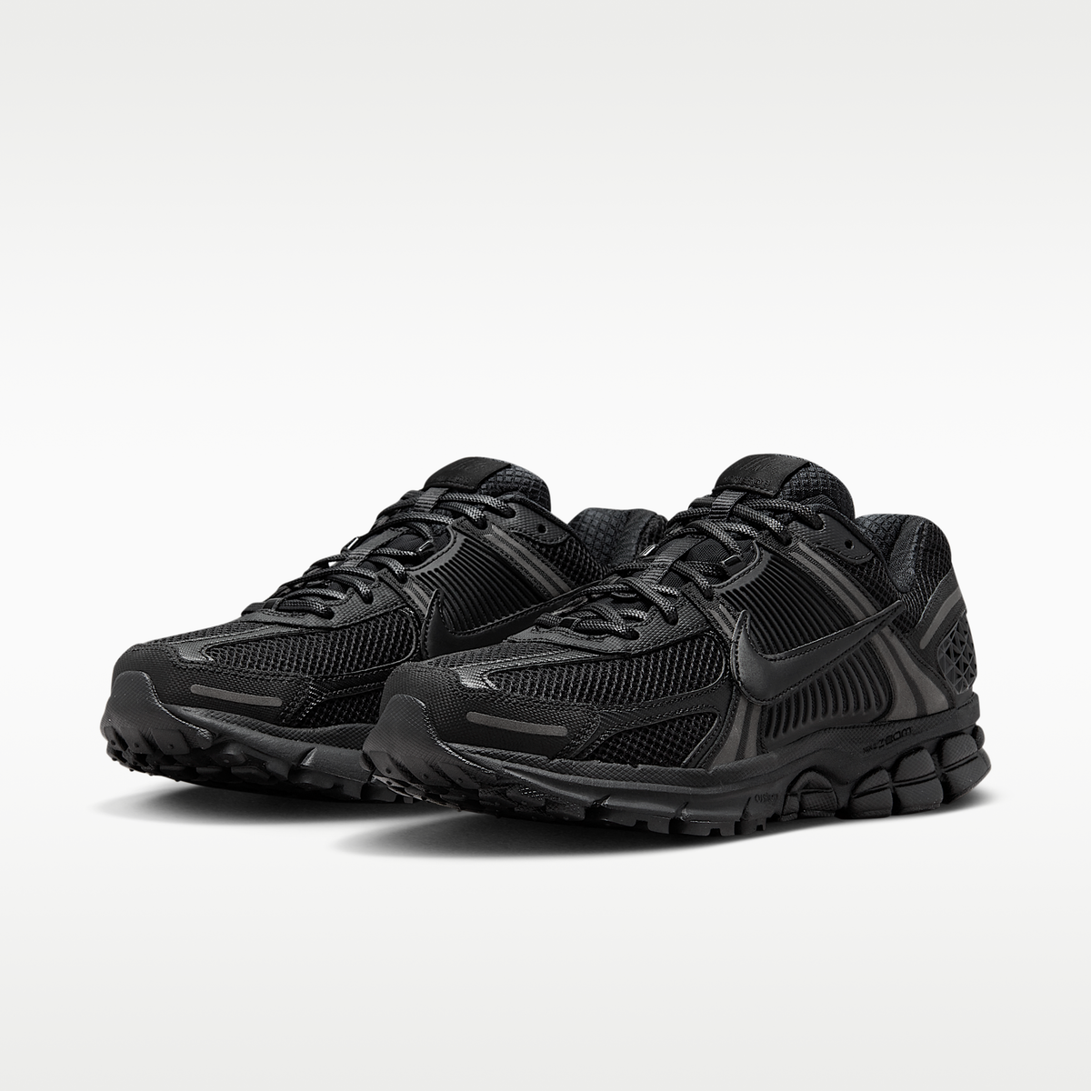 Zoom Vomero 5 Triple Black/Iron Grey/Chrome sneaker product image 5 | Foot Spikes