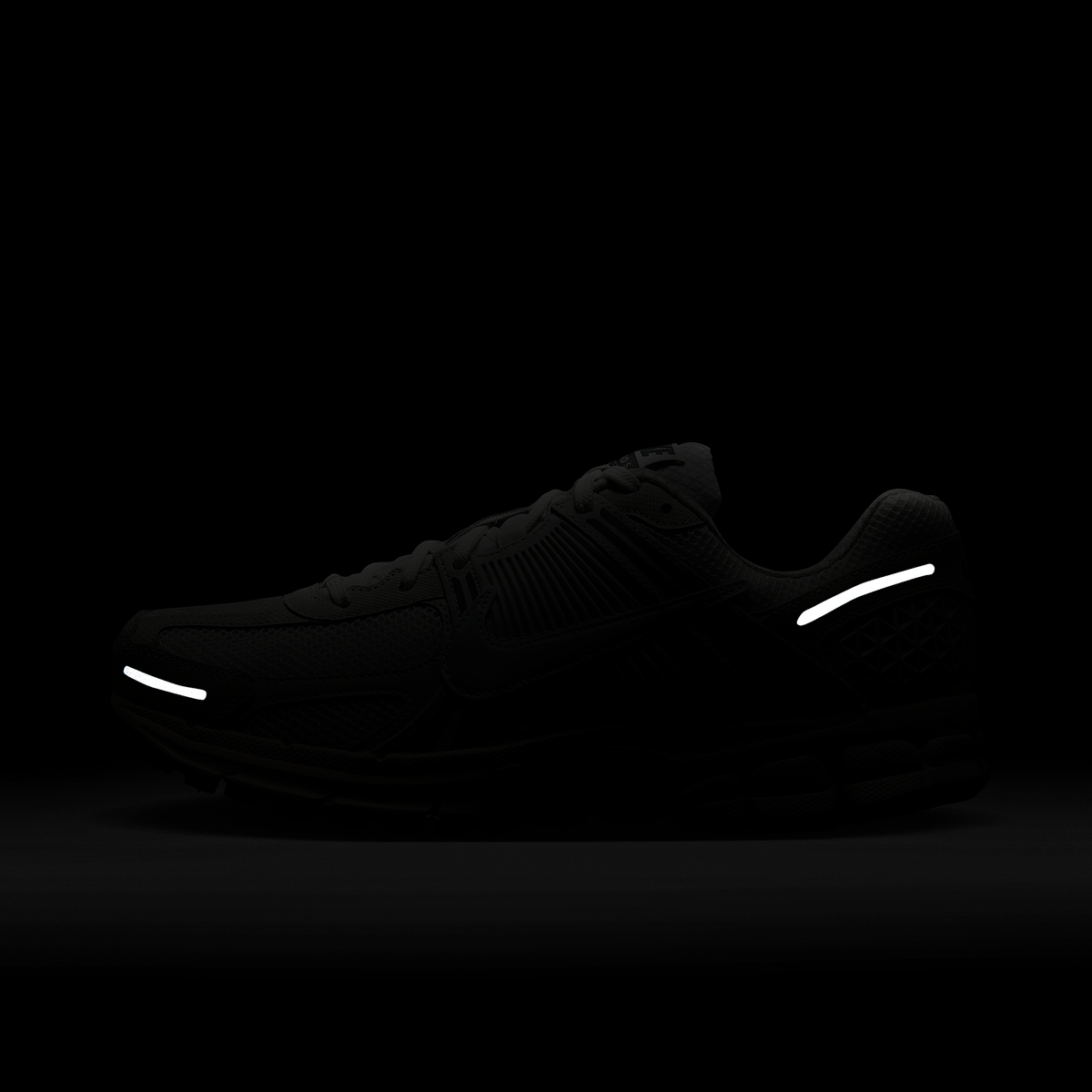 Zoom Vomero 5 SE Platinum Tint sneaker product image 9 | Foot Spikes