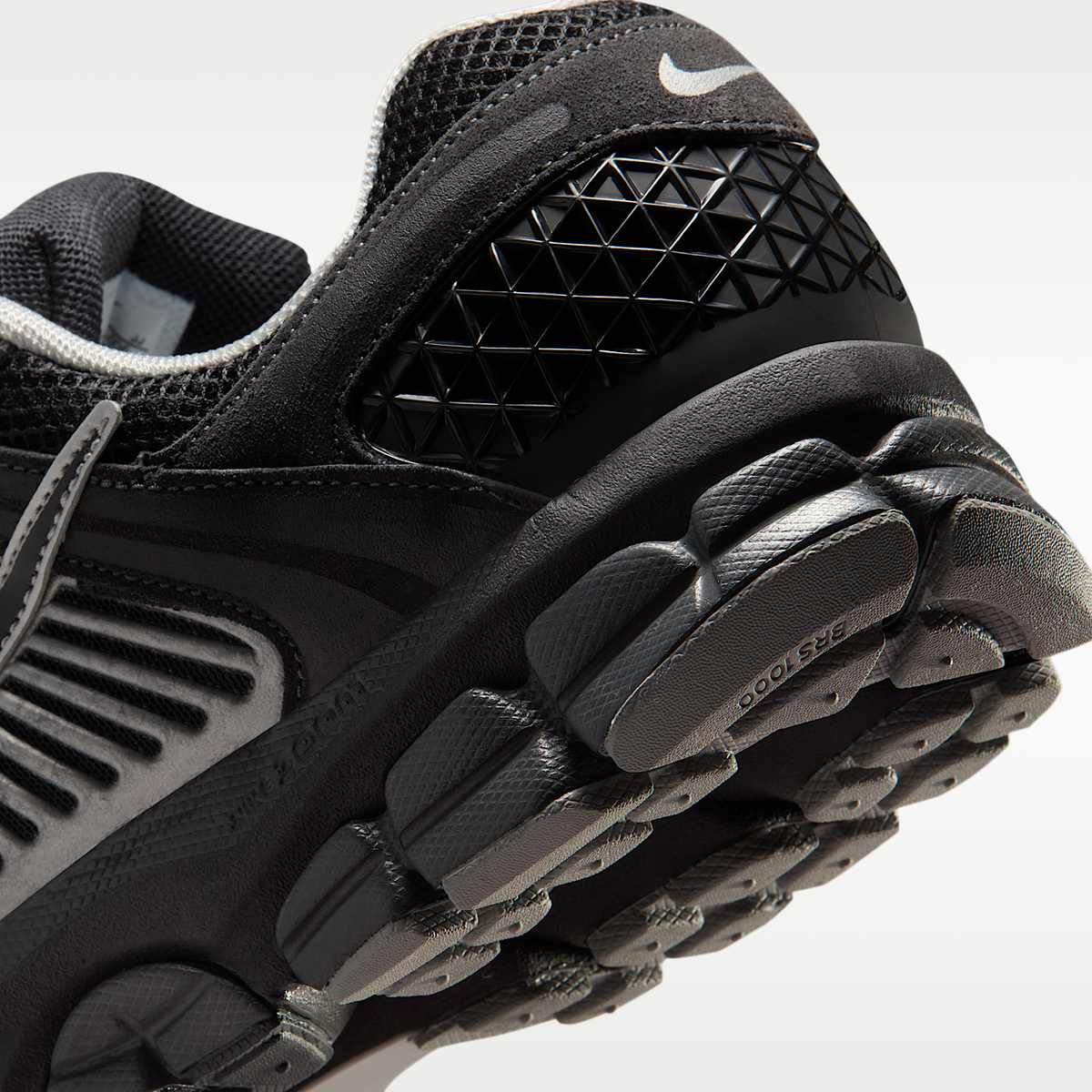 Zoom Vomero 5 Anthracite/Iron Grey/Chrome sneaker product image 8 | Foot Spikes